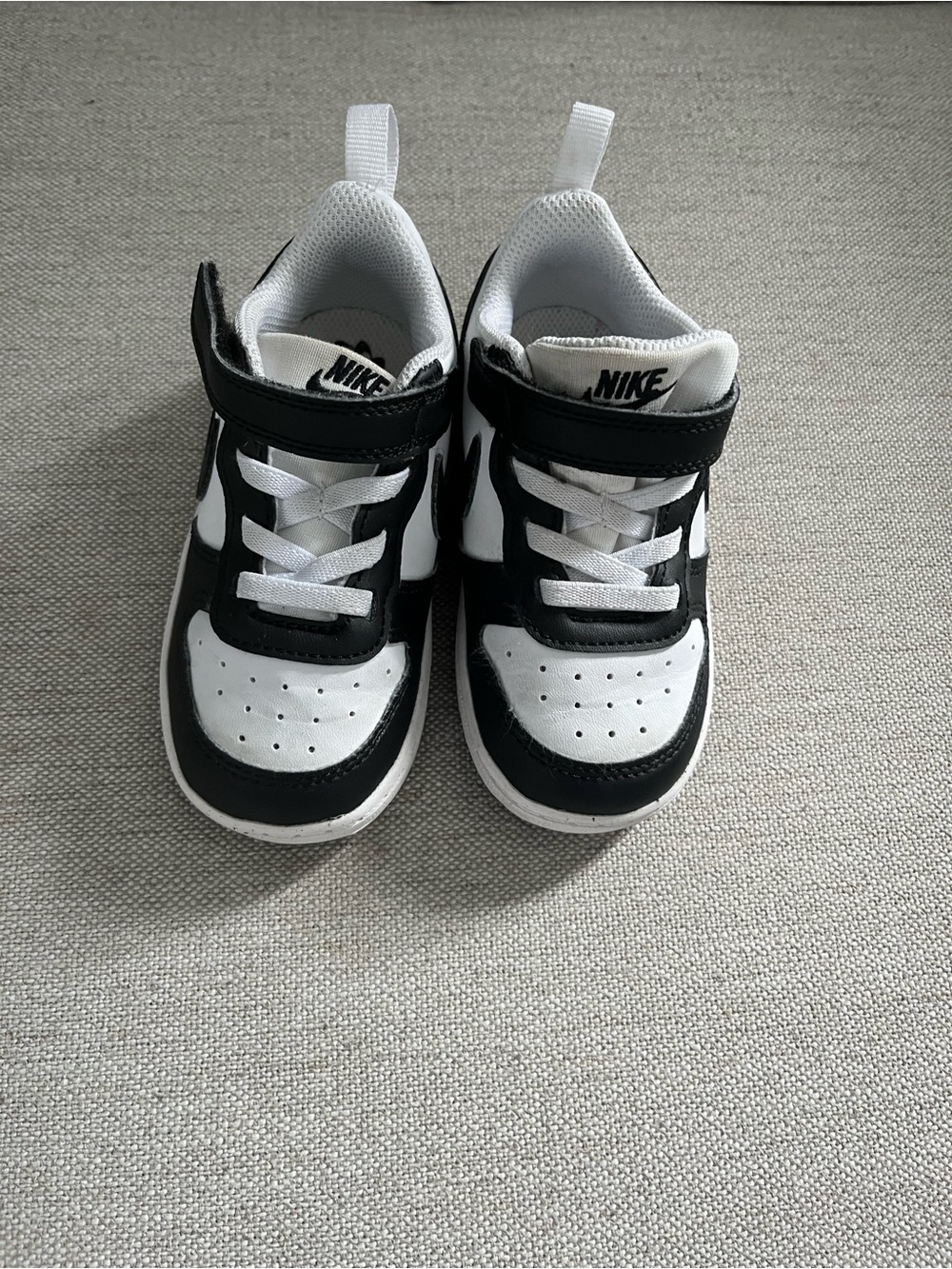 Nike Kids Black and White Velcro Low-Top Sneakers